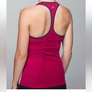 LULULEMON EBB AND FLOW RACERBACK TANK HEATHERED BUMBLE BERRY/BLUE SIZE 6 PTP 13”